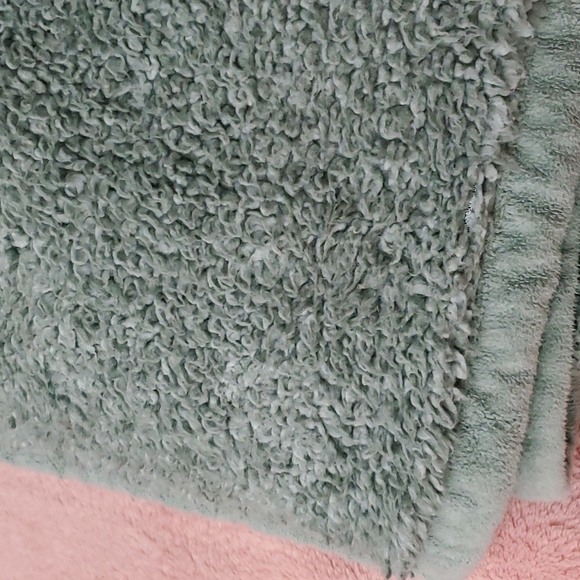 faux sherpa fur blanket throw full twin size - Picture 2 of 3